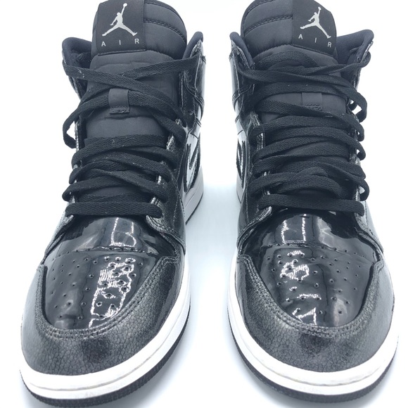 Air Jordan 1 Retro | Sz 10.5 - Picture 13 of 16